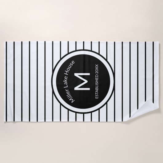Serviette de plage rayée noire et blanche décorée (Devant)