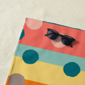 Serviette De Plage Rayures et points rétro  (En situation)