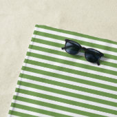 Serviette De Plage Rayures modernes avec Monogramme cardiaque haut de (En situation)