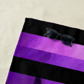 Serviette De Plage rayures texturées violettes et noires (En situation)
