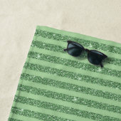 Serviette De Plage Rayures verticales simples en vert forêt pailleté (En situation)
