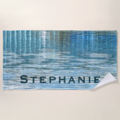 Serviette De Plage Réflexion Abstraite avec nom bleu (Devant)