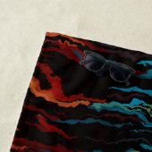 Serviette De Plage Regardant dans l'abstrait du feu (En situation)