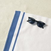 Serviette De Plage Retro Bleu Coquillages & Cloches de Mariage Enterr (En situation)