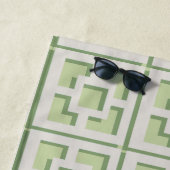 Serviette de plage Retro Green Trellis (En situation)