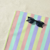 Serviette De Plage Retro Pastel Stripes Nom personnalisé (En situation)
