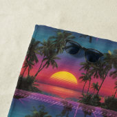 Serviette De Plage Retro Synthwave Palm Tree Sunset Pattern (En situation)