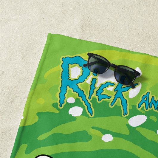 Serviette De Plage RICK ET MORTY™ | Regardez Ça (En situation)