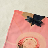 Serviette De Plage Rose et crème - Luna Moth and Moonflowers (En situation)