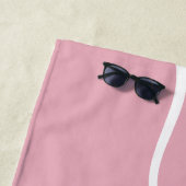 Serviette de plage rose vif (En situation)
