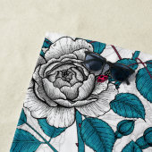 Serviette De Plage Roses blanches et coccinelles (En situation)