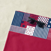 Serviette De Plage Rouge, blanc et bleu (En situation)