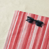 Serviette De Plage Rouge Blanc Rosé Rayures Roses   (En situation)