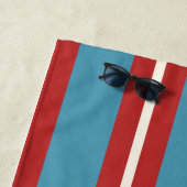 Serviette De Plage Rouge et Bleu vif Motif rayé Design moderne (En situation)