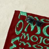 Serviette de plage rouge Mojo (En situation)