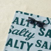 Serviette De Plage Salty Life Coastal Lover - Teal Blue Graphic Print (En situation)