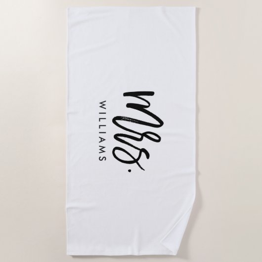 Serviette De Plage Script de pinceau élégant "Nom de Mme" (Devant)