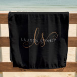 Serviette De Plage Script féminin Black Gold moderne Monogramme<br><div class="desc">Script Feminine Noir Moderne Serviette de plage Monogrammé. Personnalisez facilement ce dessous de verre moderne de serviettes de plage avec votre monogramme et votre nom personnalisés.</div>