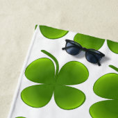 Serviette De Plage Shamrocks de la Saint Patrick Thunder_Cove (En situation)
