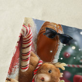 Serviette De Plage Shar Pei de Noël Festive (En situation)