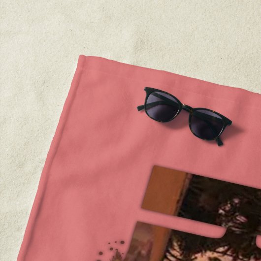 Serviette De Plage Silhouette de palmier d'art Word distant (En situation)