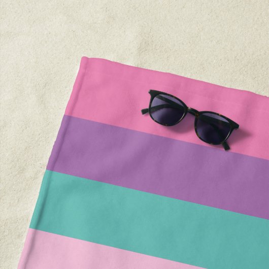 Serviette De Plage Simple Script Stripe Rainbow Kids (En situation)