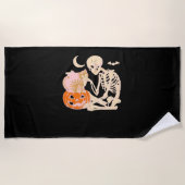 Serviette De Plage Skeleton Hugging Cat Halloween Amoureux des chats  (Devant)