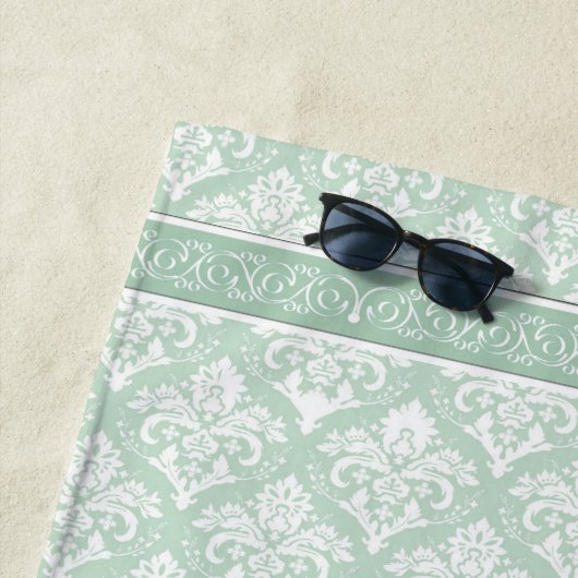 Serviette de plage - Soft Jade Damask (En situation)