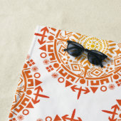 Serviette De Plage Soleil antique avec symboles orange, jaune (En situation)