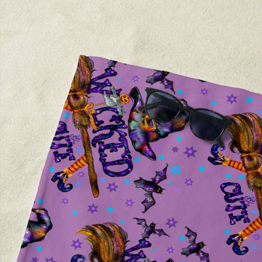 Serviette De Plage Sorcière de l'Halloween mignonne (En situation)