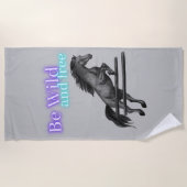 Serviette De Plage Soyez sauvage et saut à cheval libre (Devant)