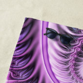 Serviette De Plage Spirale d'art fractal abstrait violet rose vif (En situation)