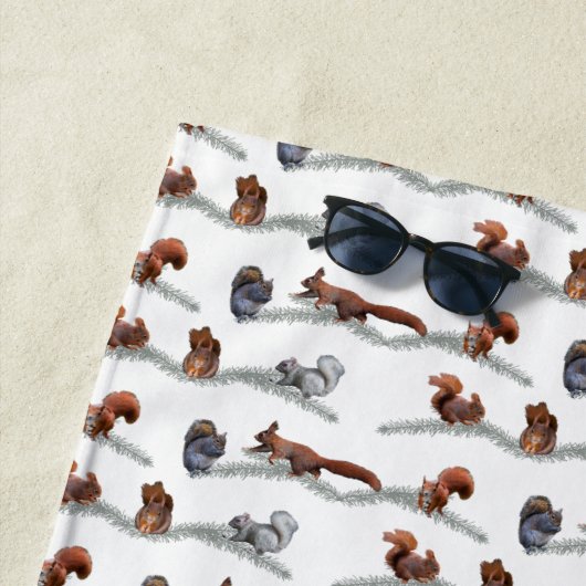 Serviette de plage Squirrel Frenzy (choisir la cou (En situation)