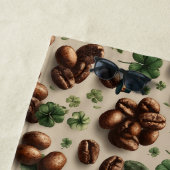Serviette De Plage St. Patrick’s Day Coffee & Shamrock Pattern (En situation)