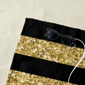 Serviette De Plage Stripes de Parties scintillant noir et or Script N (En situation)