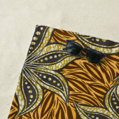 Serviette De Plage Style Batik Floral Abstrait africain (En situation)