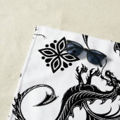 Serviette De Plage Style de tatouage en forme de dragon noir (En situation)