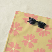 Serviette De Plage Style rose floral motif jaune (En situation)