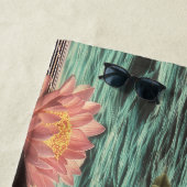 Serviette De Plage Surreal Portrait With Goldfish Flowers And Ocean (En situation)