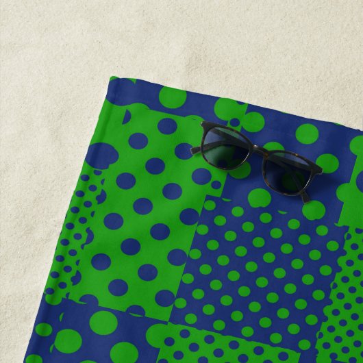 Serviette De Plage Taches à pois verts bleus Patchwork (En situation)