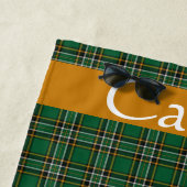 Serviette De Plage Tartan national irlandais personnalisé (En situation)