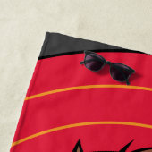 Serviette De Plage TAZ™ Through LOONEY TUNES™ Circles (En situation)