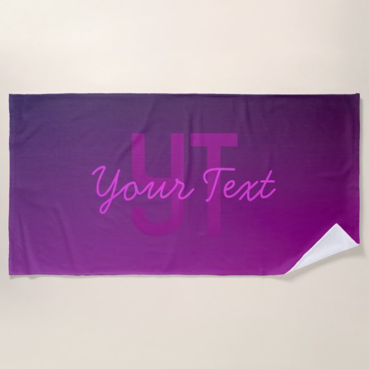 Serviette De Plage Texte Monogrammé Moderne Éditable & Ombre Violet (Devant)