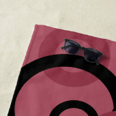 Serviette De Plage Topaz fumé et cercles noirs (En situation)