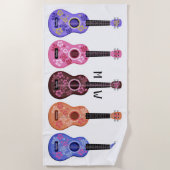 Serviette De Plage Torchon de plage monogramme personnalisé Ukuleles (Devant)