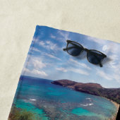 Serviette De Plage Tortue de baie de Hanauma d'îles d'Hawaï Aloha (En situation)