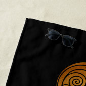 Serviette De Plage Triple Celtic Knot Swirl Mandala (En situation)