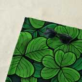 Serviette De Plage Trouvez le trèfle chanceux 2 (En situation)