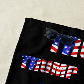 SERVIETTE DE PLAGE TRUMP (En situation)