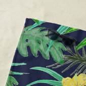 Serviette De Plage Tucan tropical et forêt tropicale Feuille (En situation)